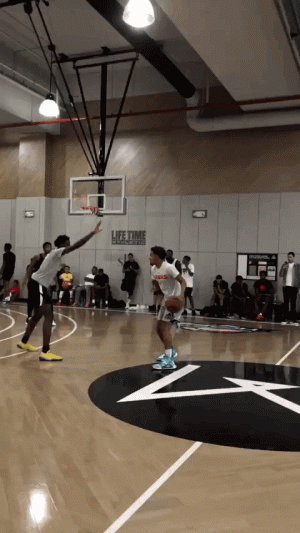 鲁内继续积极康复中（鲁内康复进程稳步推进）