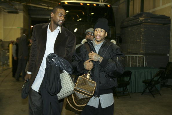 曼纳：不着急续约安古伊萨；丁丁手术成功；卢卡库几周内归队（曼纳：安古伊萨续约不着急；德布劳内手术顺利；卢卡库数周内回归）