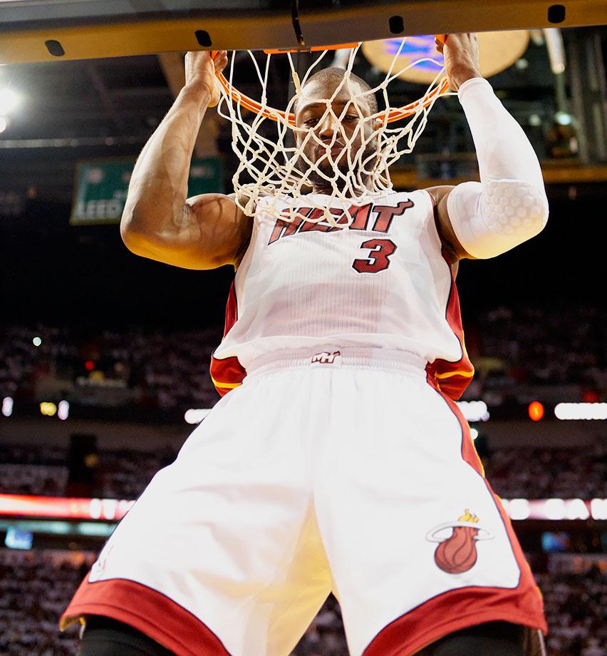 国米三后卫体系滴水不漏（国米三中卫防线固若金汤）