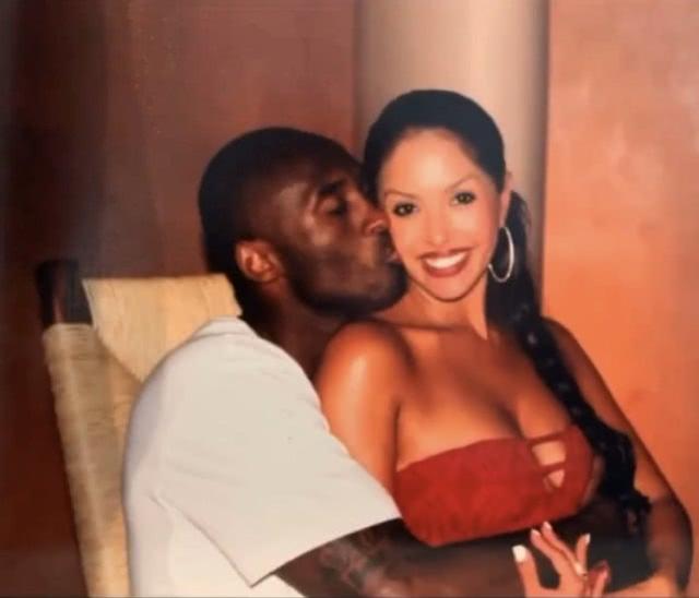 马卡：费兰曾与莫拉塔沟通穿西班牙7号球衣，后者表示支持（马卡：费兰就穿西班牙7号征询莫拉塔，获对方支持）